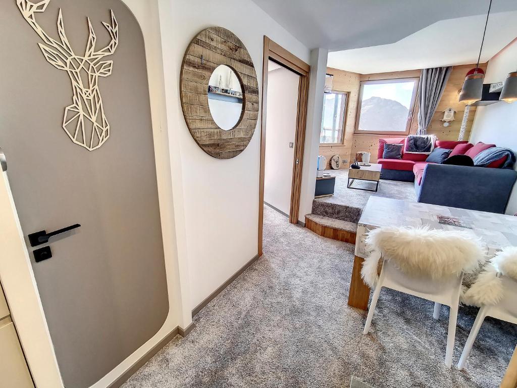 Χώρος καθιστικού στο Cozy snowflakes