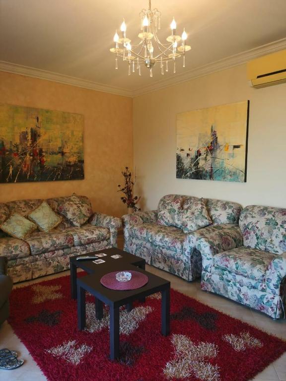 Posezení v ubytování Porto Sokna Pyramids booking sea view apartment family only