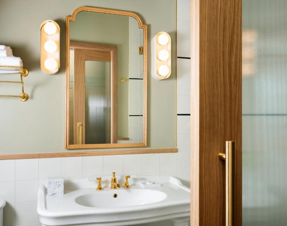 Palihouse Hyde Park Village photo