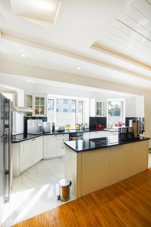 White hostel Mongolia - 10-Bed Mixed Dormitory Room