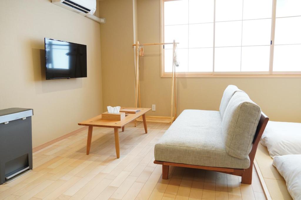 RIKKA HANASATO - Studio-Wohnung