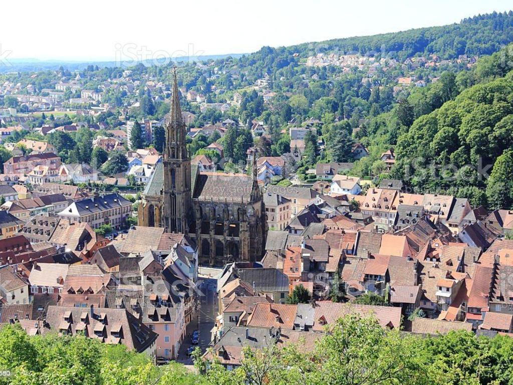 Maison rénovée au cœur de Thann : 3 chambres, cuisine équipée, proche randonnées et villes alsaciennes – photo 11