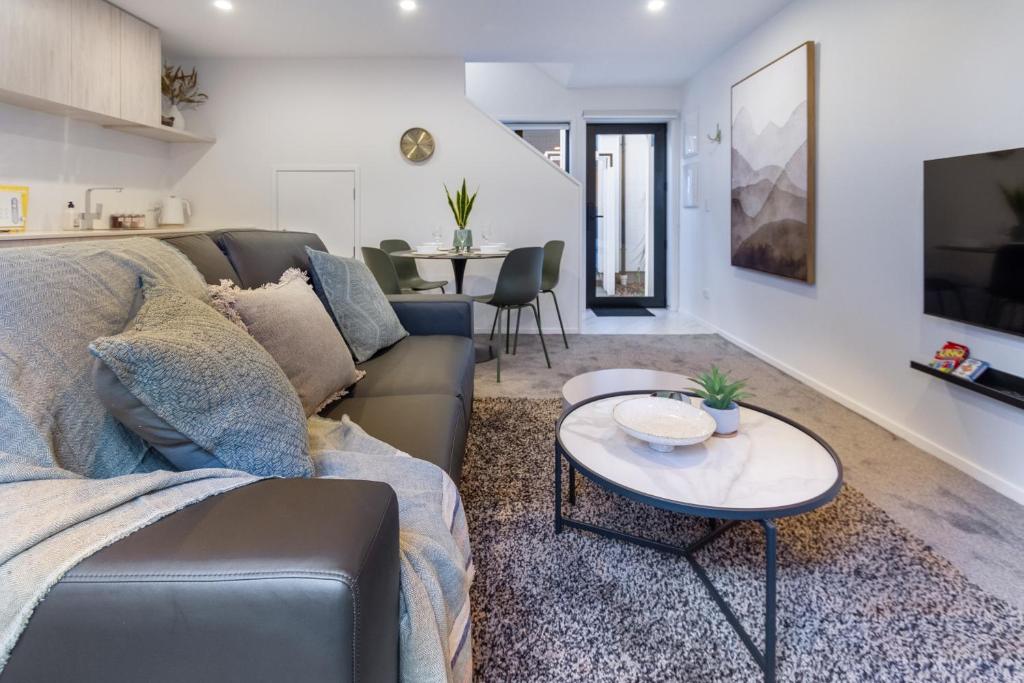 An Easy Walk to the CBD - 2 Bed, 2 Bathroom - Resim 1