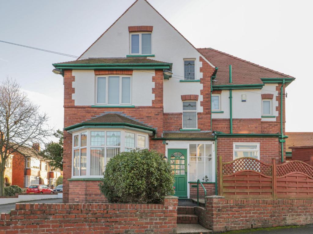 Hillcrest, Scarborough (updated prices 2024)