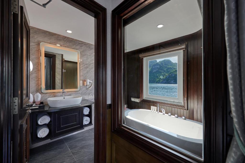 Paradise Grand Cruise - Lan Ha Bay - 17