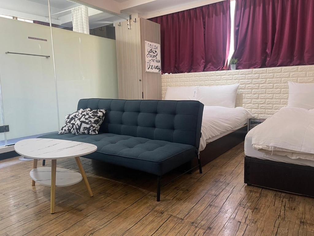 Love River Inn - Triple Room With View