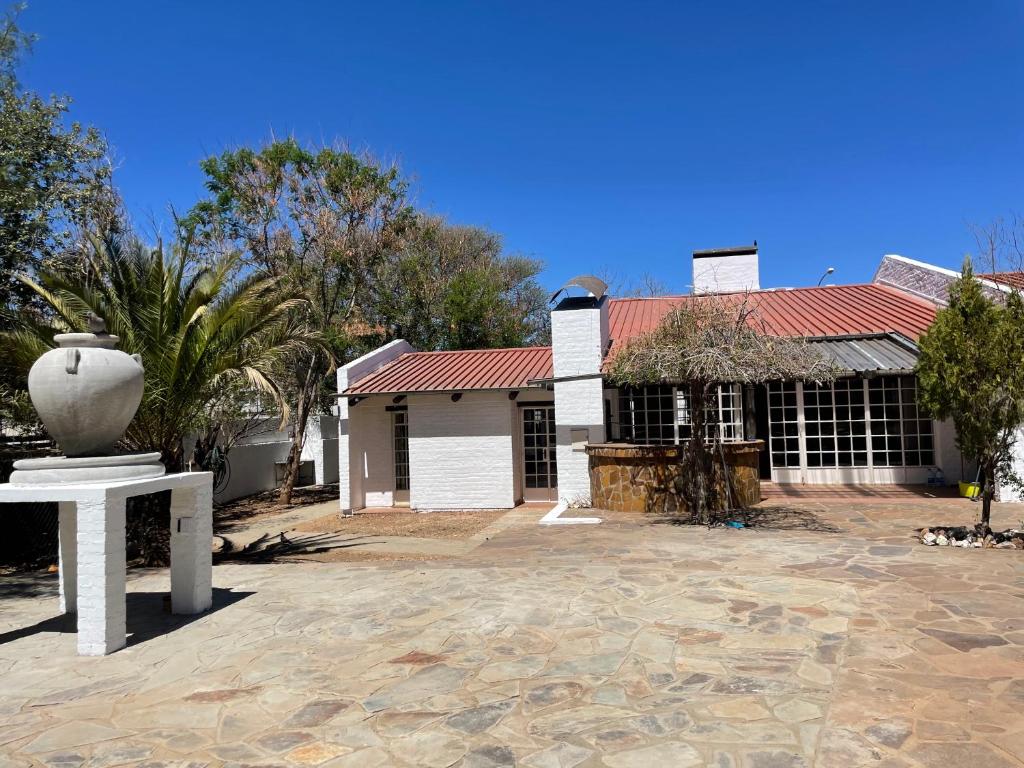 Valsdam House, Windhoek (updated prices 2024)