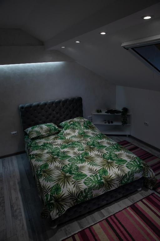Postel nebo postele na pokoji v ubytování Garden apartment & parking