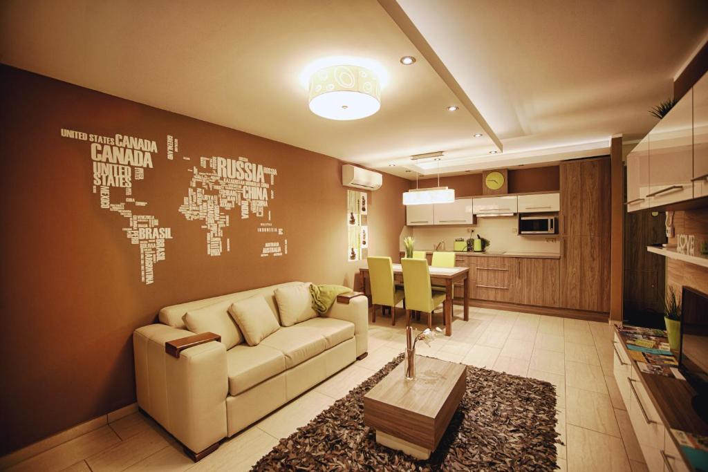 Kuchyň nebo kuchyňský kout v ubytování Zafír Apartman Sárvár