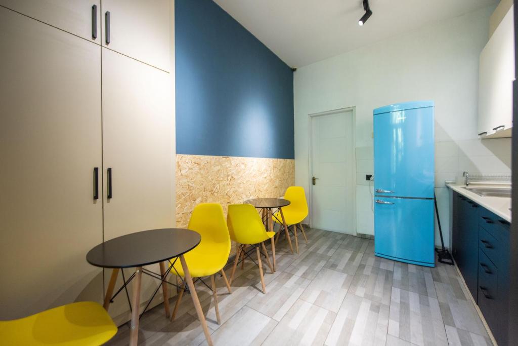 Kuchyň nebo kuchyňský kout v ubytování Gallery Hostel Tbilisi