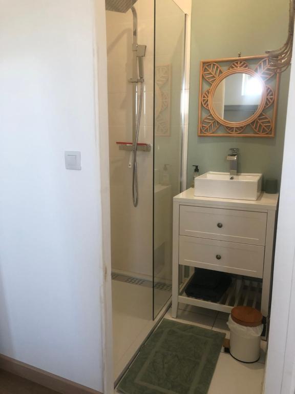 Chambres d’hôtes Arremounon - Chambre Double Avec Salle De Bain Privée