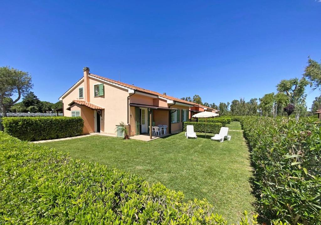 Residence with swimming pool in Mazzanta just 600 meters from the beach - Maisonette的天气