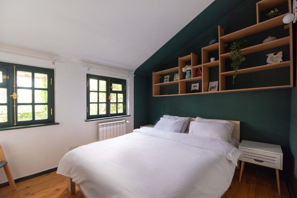 Veranda House on Samreklo 25