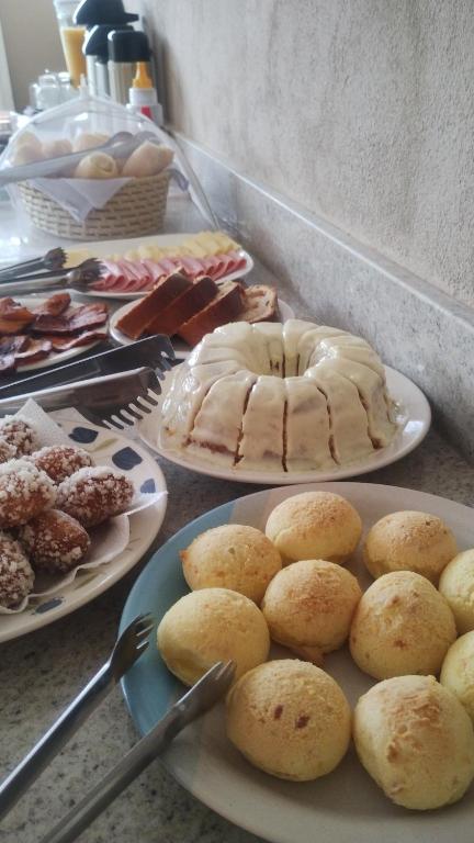 Comida no hotel ou em algum lugar perto