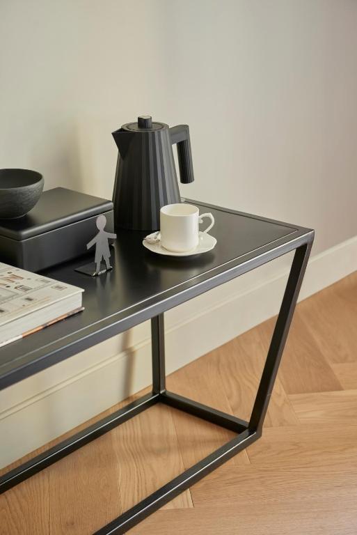 Crossing Manzoni - 17