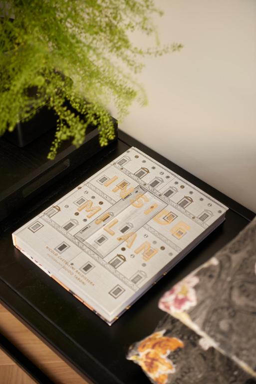 Crossing Manzoni - 6