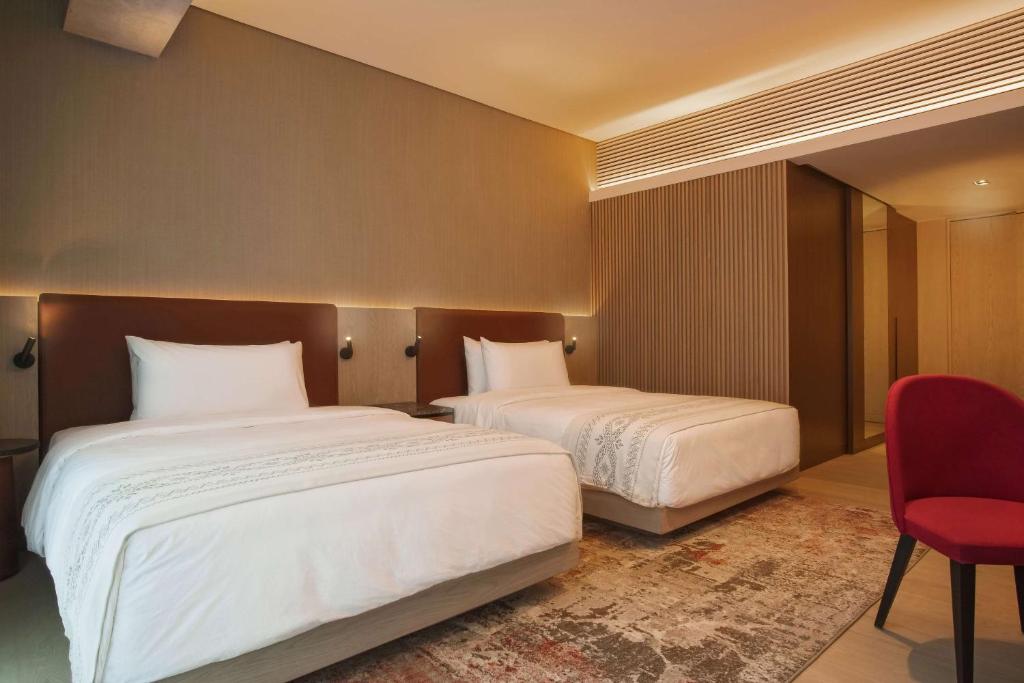 Hyatt Regency Mexico City Insurgentes WTC - Queen Room With Two Queen Beds And City View