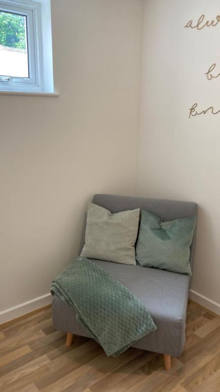 Fotografie z fotogalerie ubytování Rose Crown 1 Bedroom Apartment 2-4 people v destinaci Cheltenham