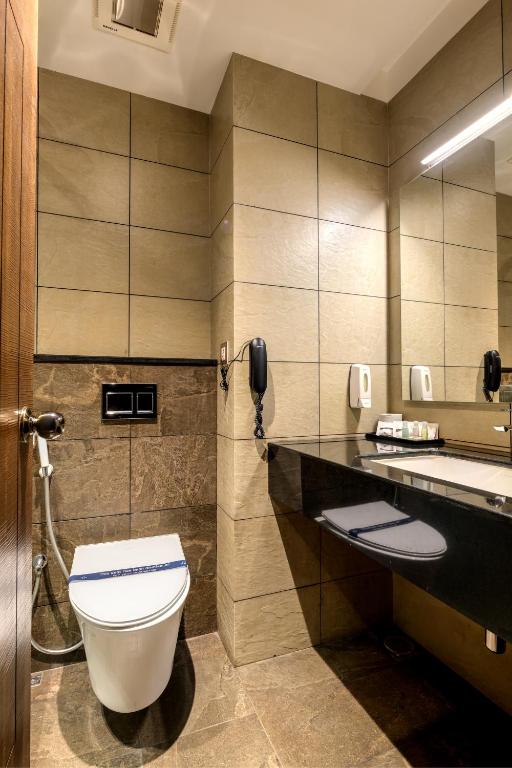 Koupelna v ubytování Sundex Hotel