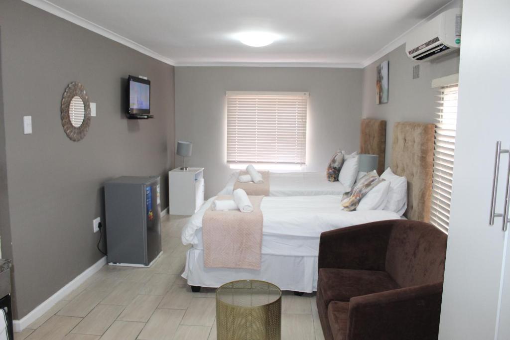 103onWallace Self Catering Guest House - Family Room