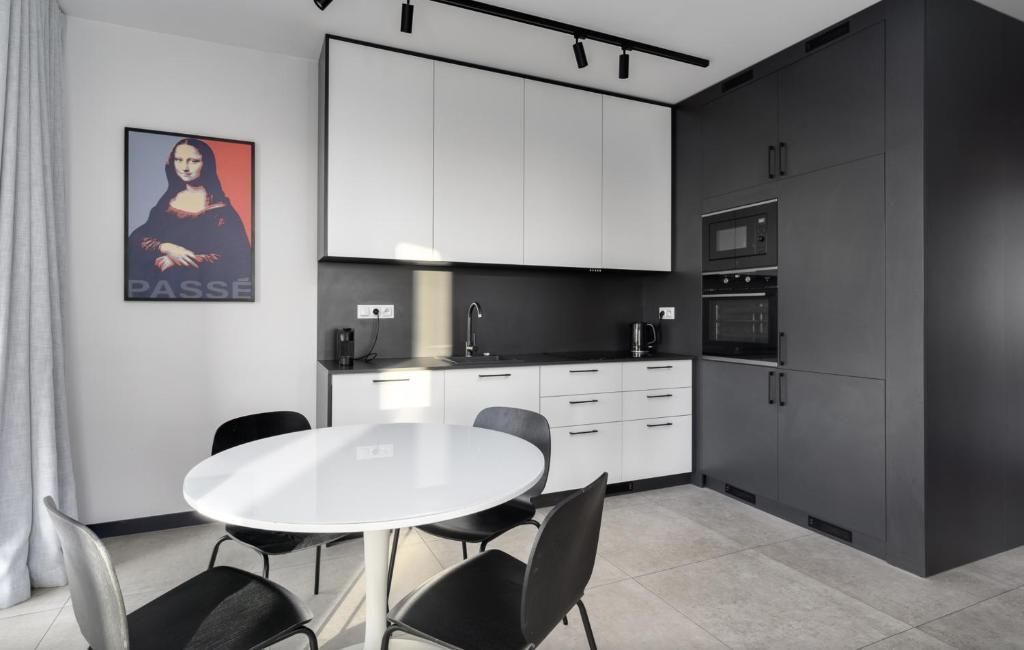 Poznan Apartments Towarowa - Resim 13