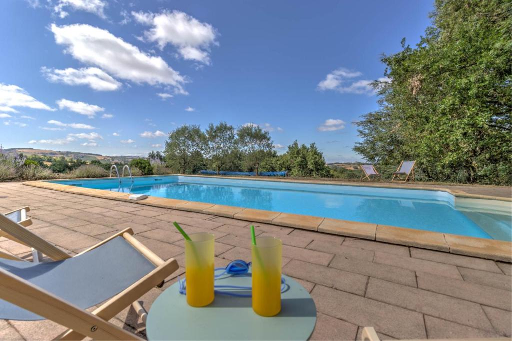 Les Juliannes - Gîte La Pierre Etoilée Piscine Jardin - Maison De Quatre Chambres