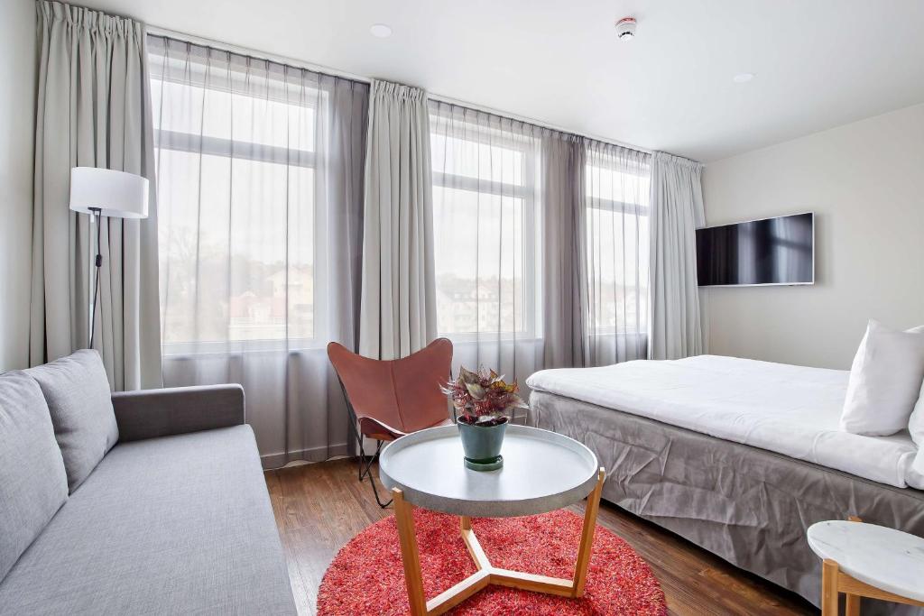 
Deluxe Family King Room
