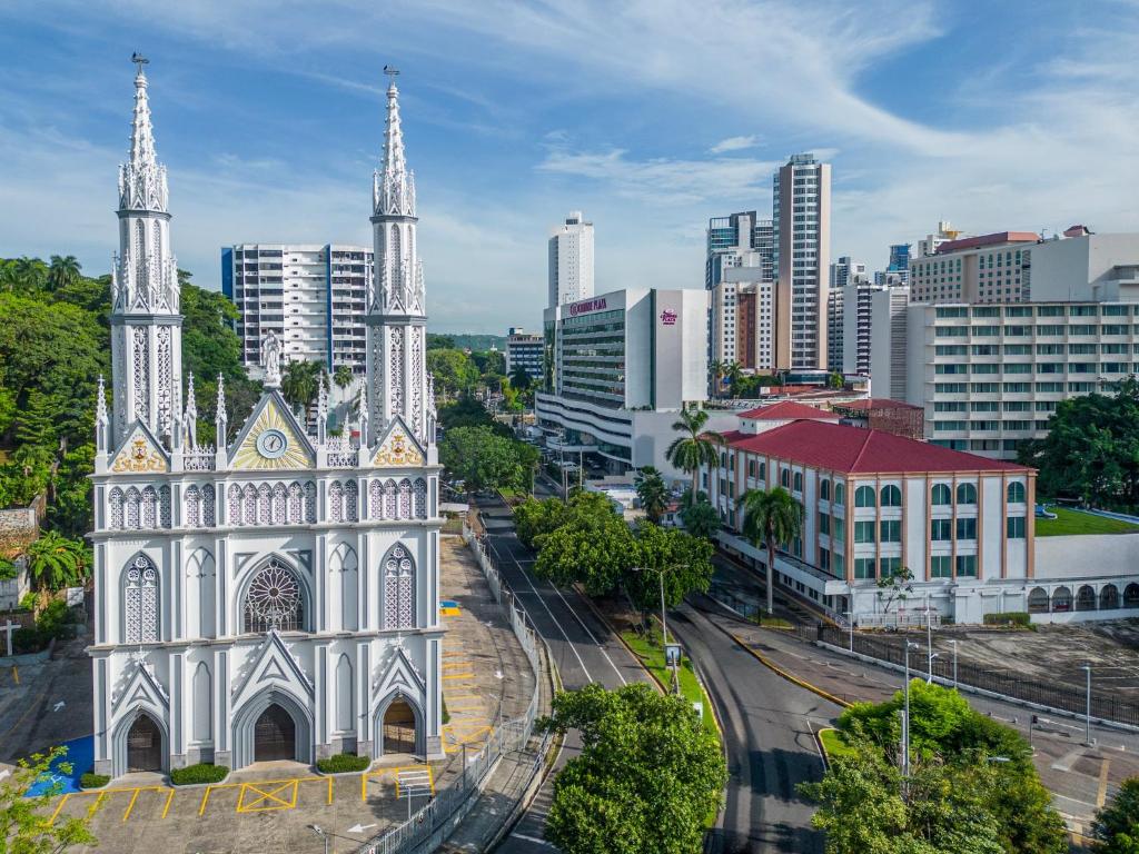 Nespecifikovaný výhled na destinaci Panamá nebo výhled na město při pohledu z hotelu
