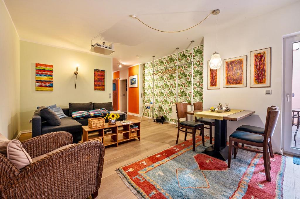 O zonă de relaxare la Deichkind Viertel Suite