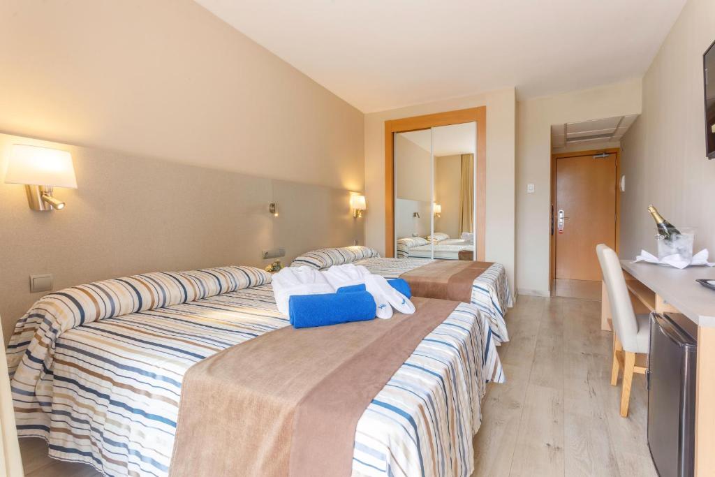 Postel nebo postele na pokoji v ubytování Hotel Best Cambrils