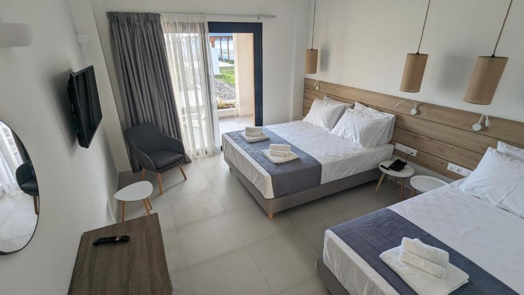 Beachfront Costa Ionica · Mytikas Seaside Hotel - Chambre Triple Deluxe Avec Vue Sur La Mer