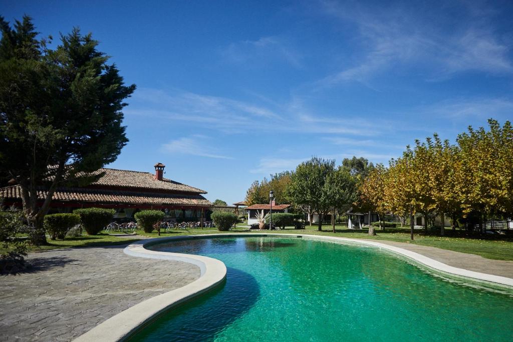 hotel rural candeleda