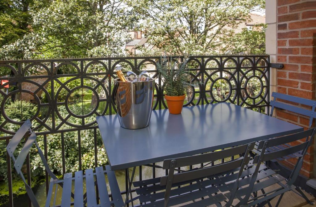 Ban công/sân hiên tại Adventurer's View