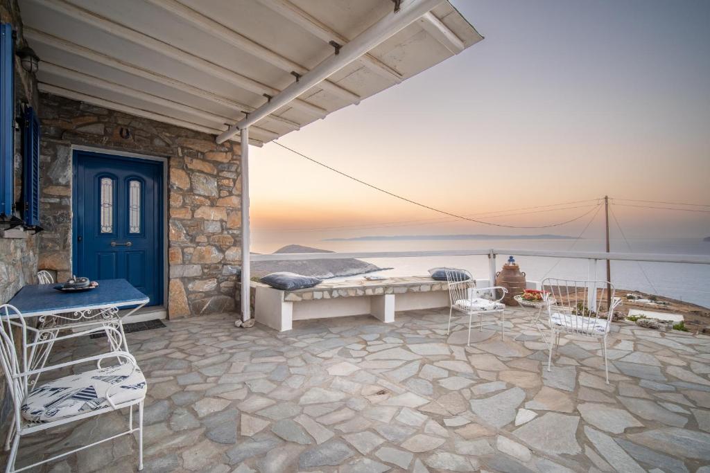 Gallery image of Mitato View Serifos Platis Gialos in Serifos Chora