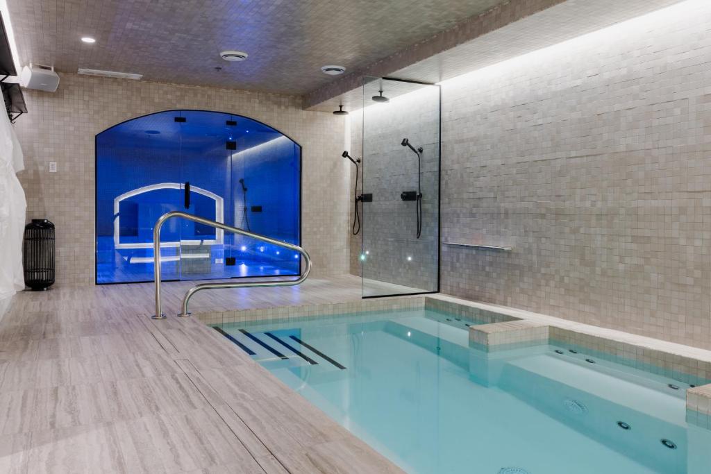 hotel & spa Carré Saint-Louis - Resim 41