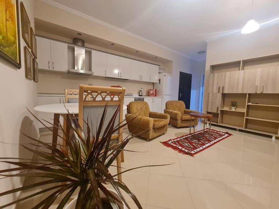 Cozy apartment 16 - PazariRi D - Imazhi 4