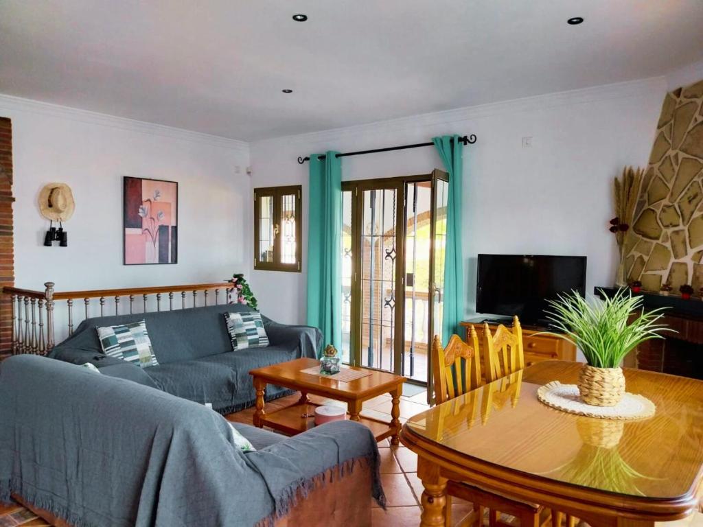 Zdjęcie z galerii obiektu Villa El Suspiro Frigiliana Nerja with spectacular panoramic sea views w mieście Frigiliana