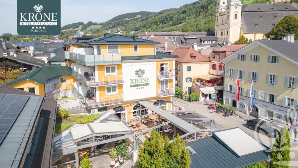 Nespecifikovaný výhled na hory nebo výhled na hory při pohledu z hotelu