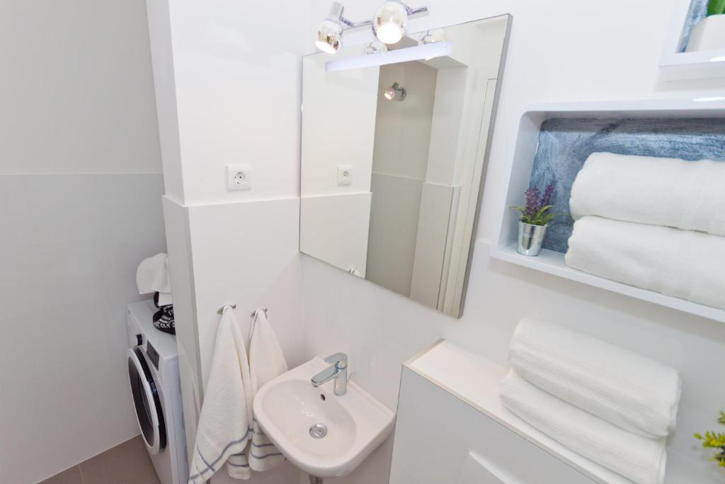 Koupelna v ubytování Bepo Luxury Apartments - FREE PARKING