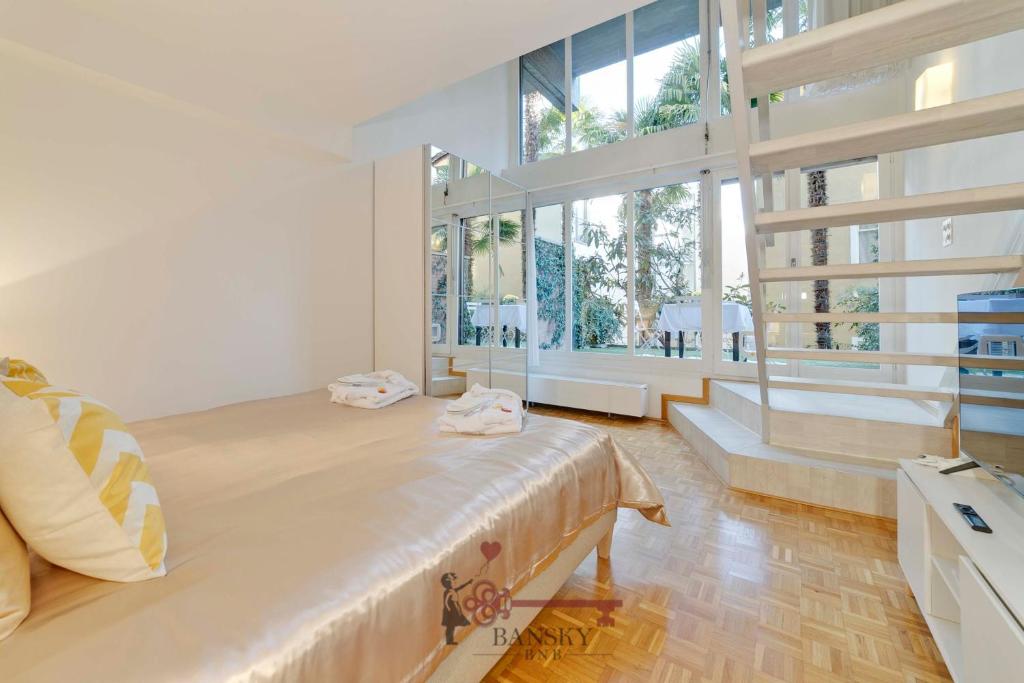 Soleil 5 Apt with Green Terrace in Lugano Center -By EasyLife Swiss - Resim 4
