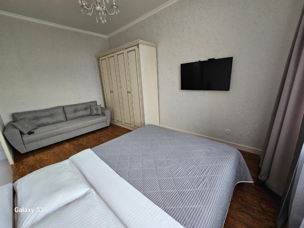 ErNaz Plus Apartments-Expo-Boulevard-6 - Superior Apartment