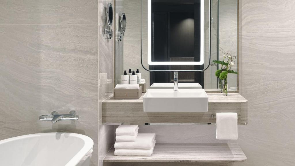 InterContinental Bangkok by IHG - 5