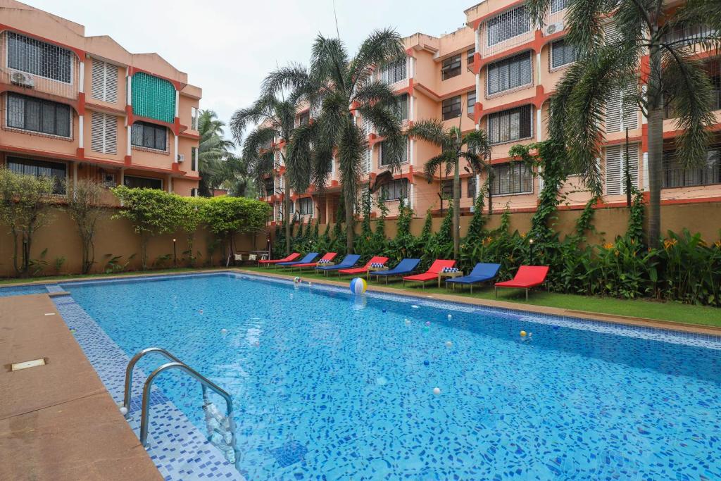 Bazén v ubytování Veeraas Strand Park Apartment by Alaya Stays nebo v jeho okolí