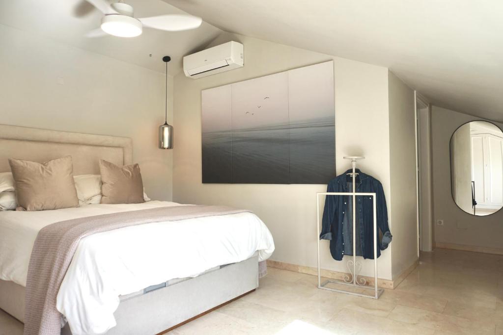 Atico Boutique Romantico en Corazon de Marbella RoomAttic