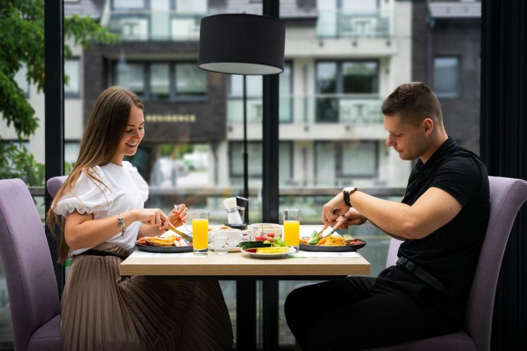 Jídlo v aparthotelu nebo okolí