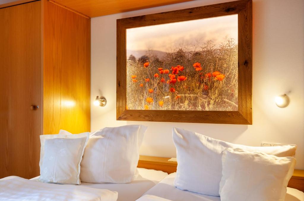 Postel nebo postele na pokoji v ubytování Hotel Sauerländer Hof