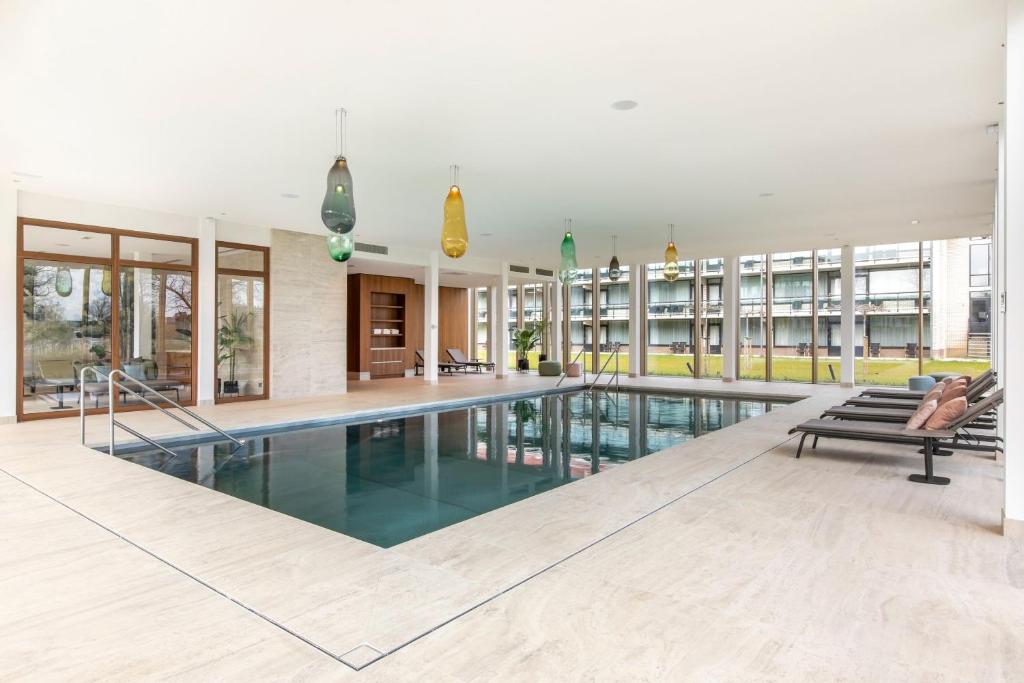 Bazén v ubytování Van der Valk Hotel Hengelo nebo v jeho okolí