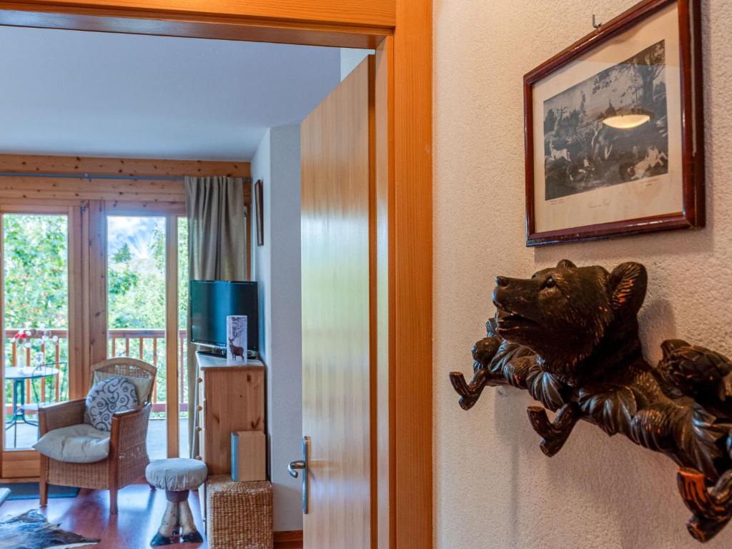 TV a/nebo společenská místnost v ubytování Apartment Les Chouettes 4 by Interhome