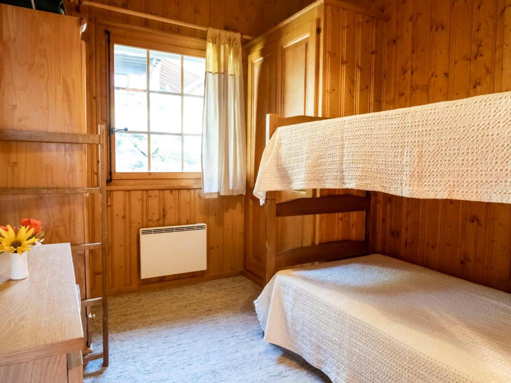 Postel nebo postele na pokoji v ubytování Apartment Licorne 13 by Interhome