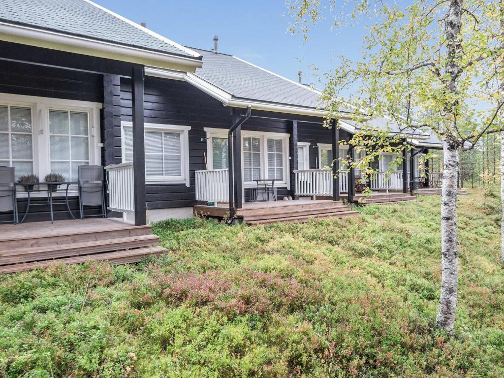 Κήπος έξω από το Holiday Home Ylläskumpu 3 - sivakka by Interhome